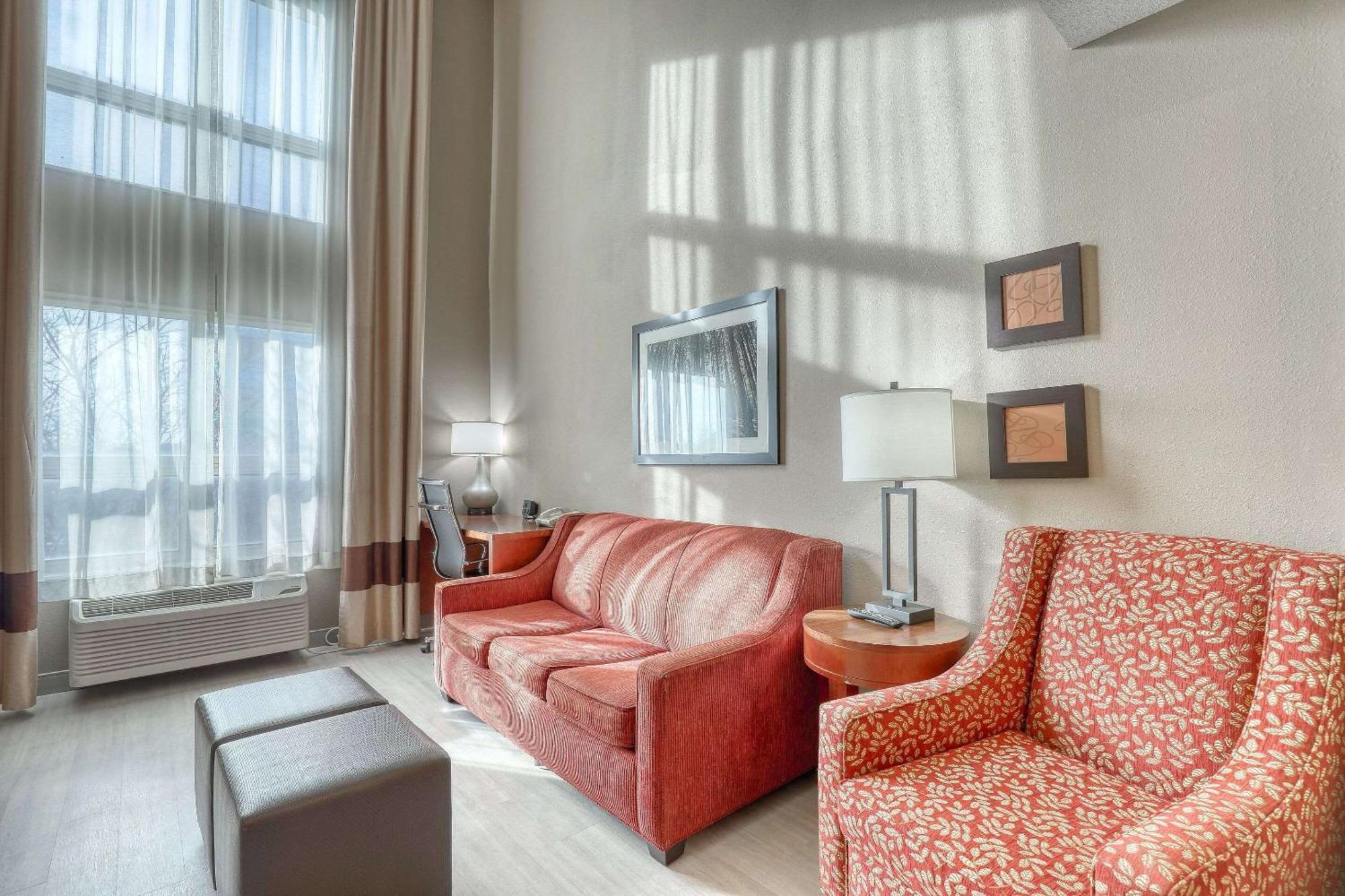 Comfort Hotel 3*